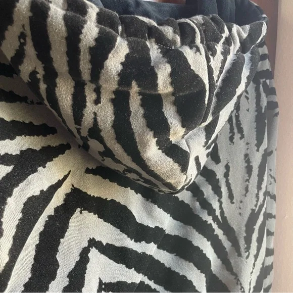 Fox racing Women's Zebra Pattern Hoodie - Black and Gray size M - Picture 7 of 10